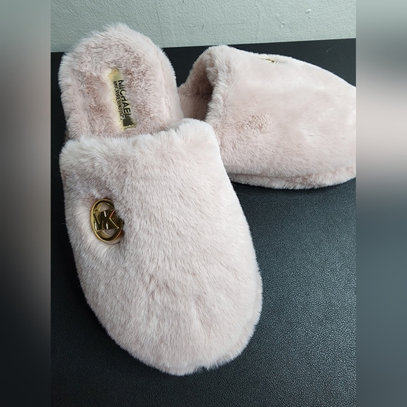 Michael Kors Women's Pink Fuzzy Slippers - Picture 2 of 5